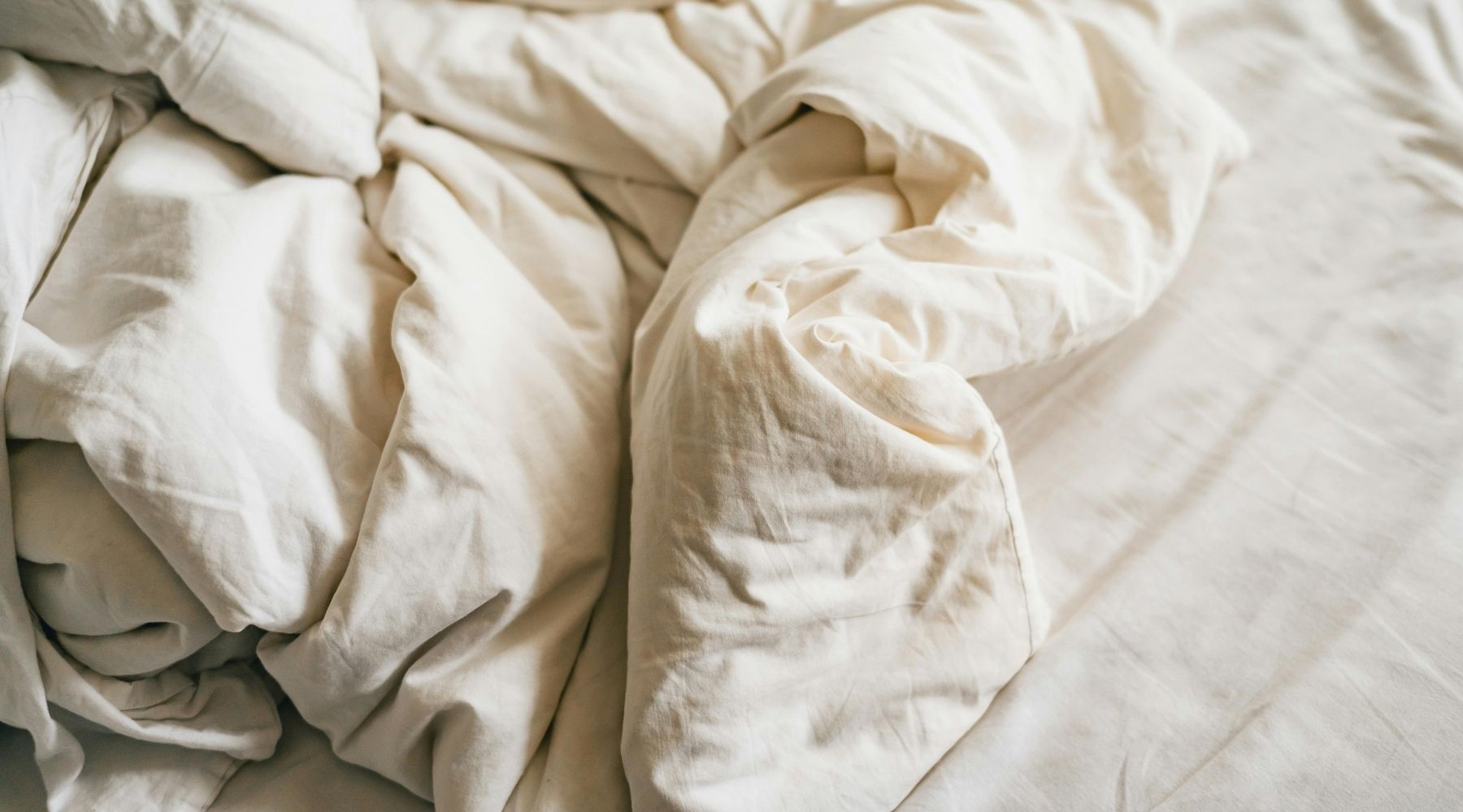 How Often Should You Replace Bed Sheets? (Signs, Tips & Lifespan Guide)