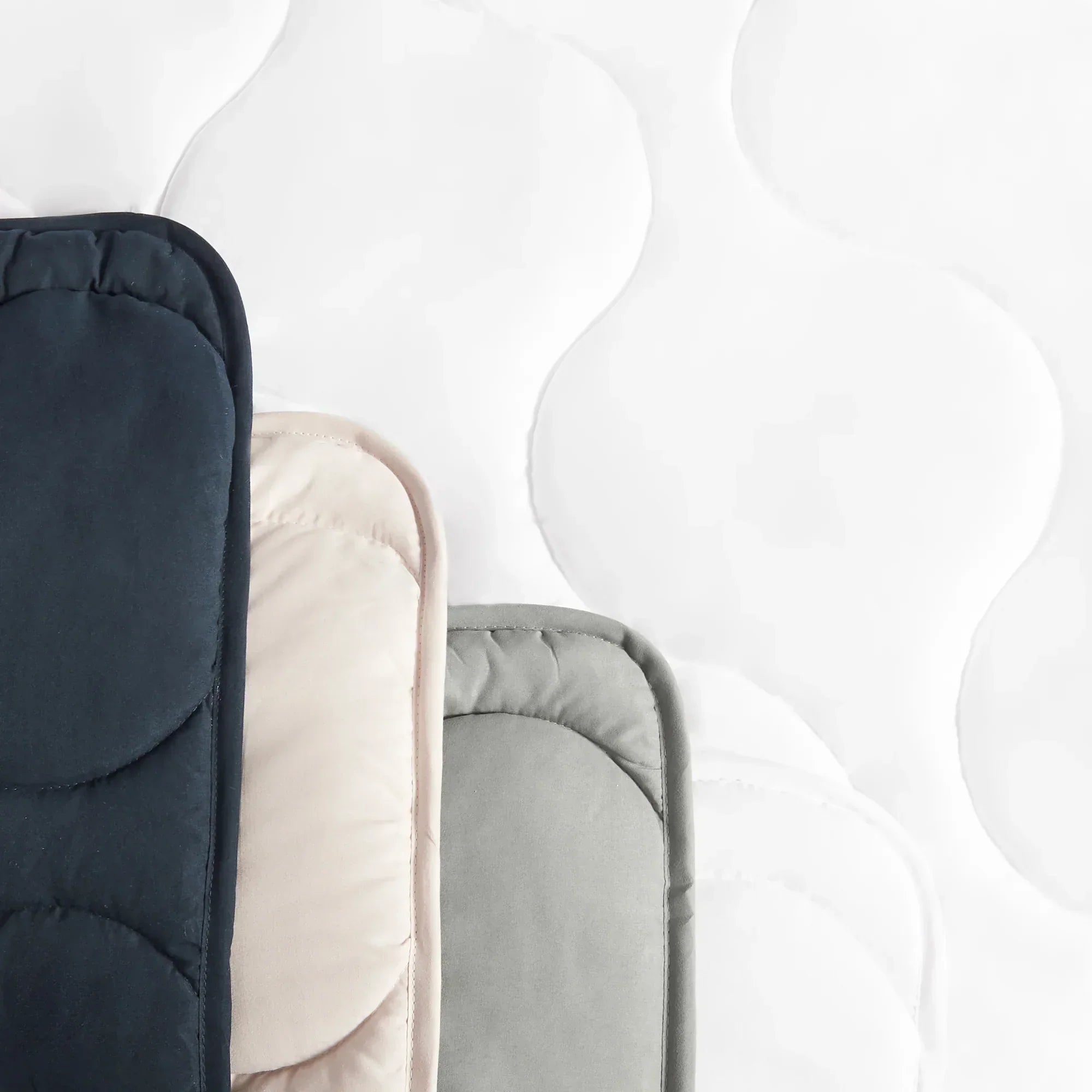 Sleep Sustainably with rPET: The Eco-Friendly Comfort of BottleBounce Recycled Polyester Blankets