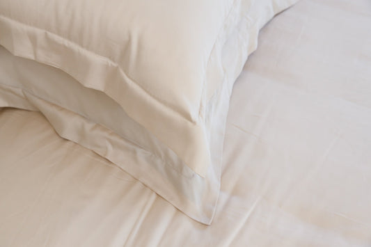 Ethical Bedding White silk pillowcase and sheet set
