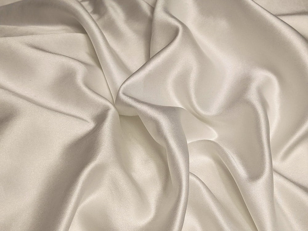 Silk bedding sheet