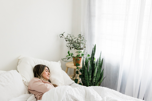 How to Create a Luxurious Bedroom Sanctuary Sustainably: Eco-Friendly Tips for a Planet-Friendly Retreat